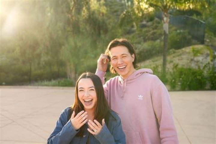 Aaron Burriss Phone Number, WhatsApp Number, House Address, Email