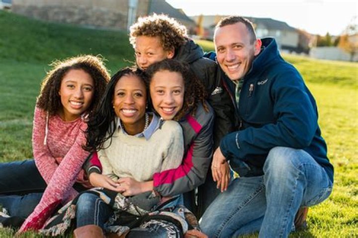 Allegra Cole Kids: Daughter Avery And Mia