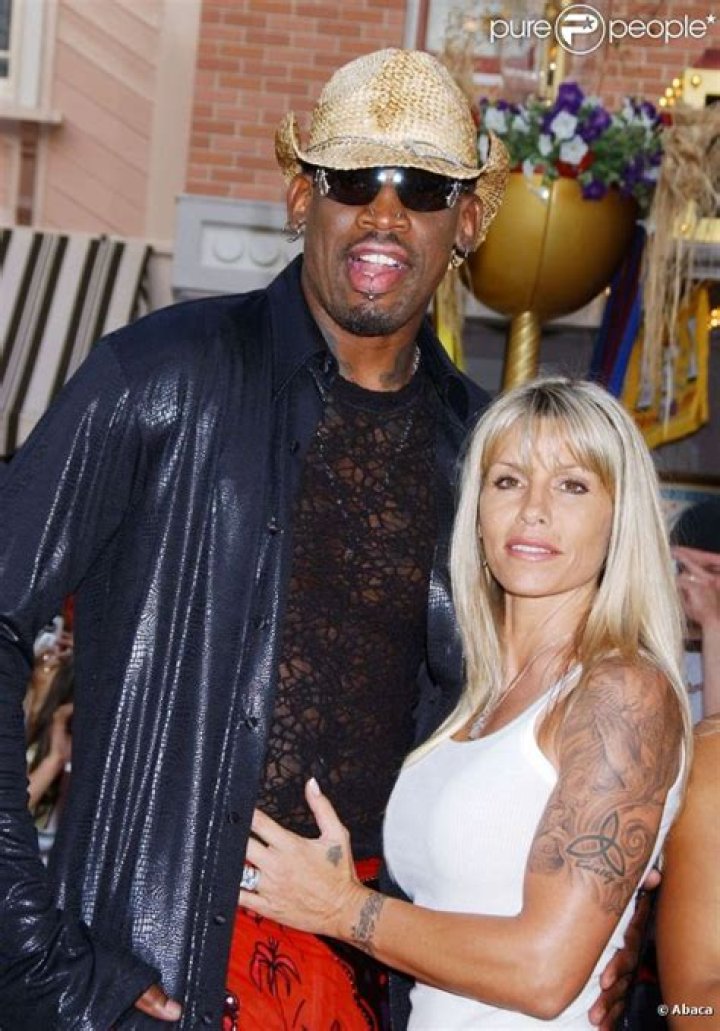 Annie Bakes wiki/bio shows the dark side of her marriage with Dennis Rodman. Her net worth.