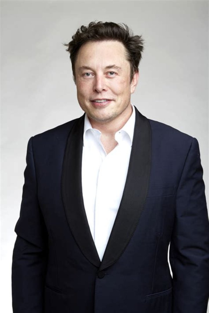 Elon Musk Wiki, Biographie, Age, Mariage, Famille & Fortune ! - Celebrity.tn