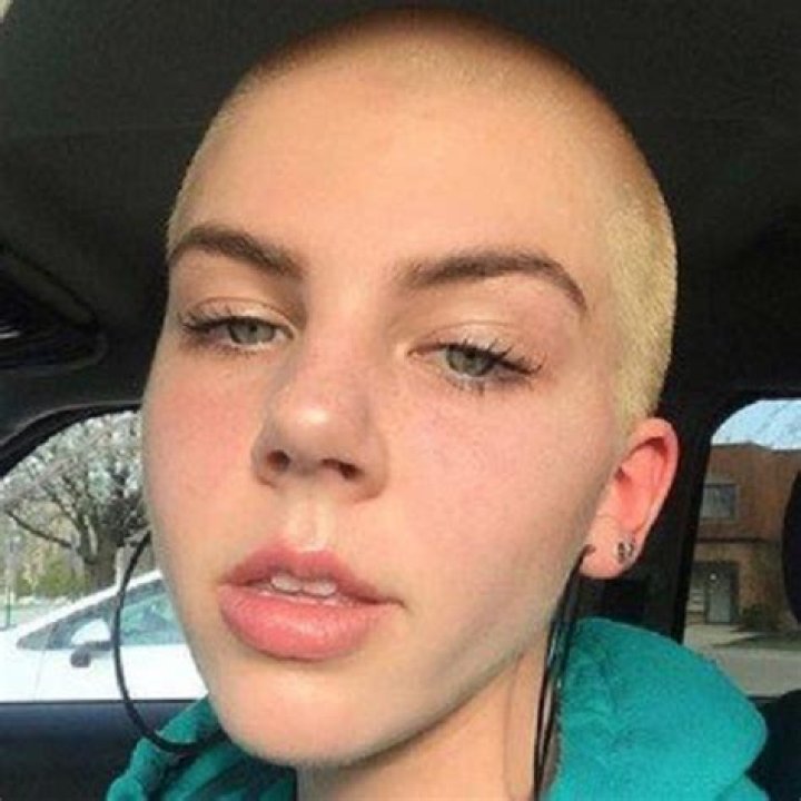 Emmy Hartman Age, Height, Partner, Net Worth, Wiki