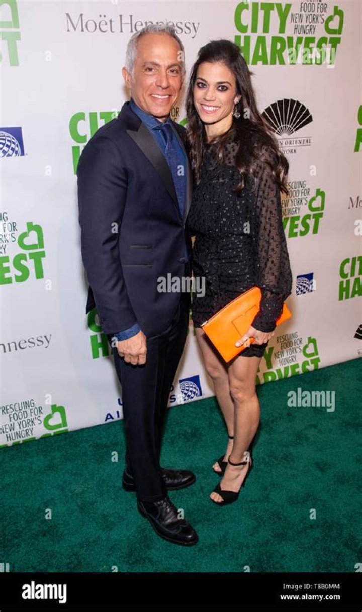 Who is Geoffrey Zakarian wife Margaret Anne Williams? Her net worth Wiki-Bio.