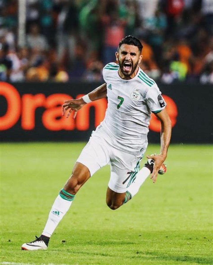 Riyad Mahrez Wiki, Biographie, Age, Taille, Mariage & Informations