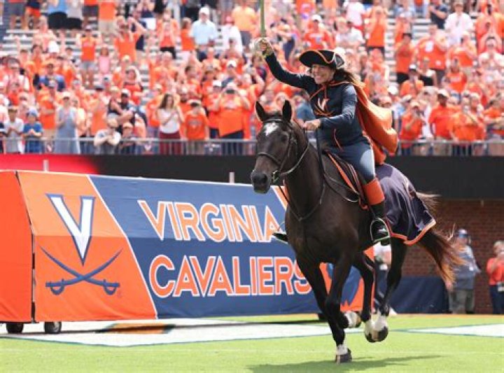 Virginia Honors Their Three Fallen Brothers With 'UVA Strong' Game