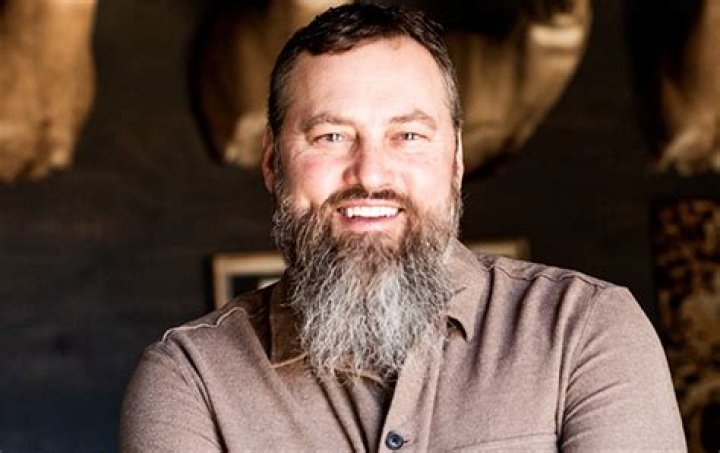 Willie Robertson [Duck Dynasty] net worth, Wiki, Bio, wife, kids, adoption, career, facts.